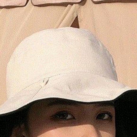 Double-Sided Bucket Hat - Picture 8 of 9